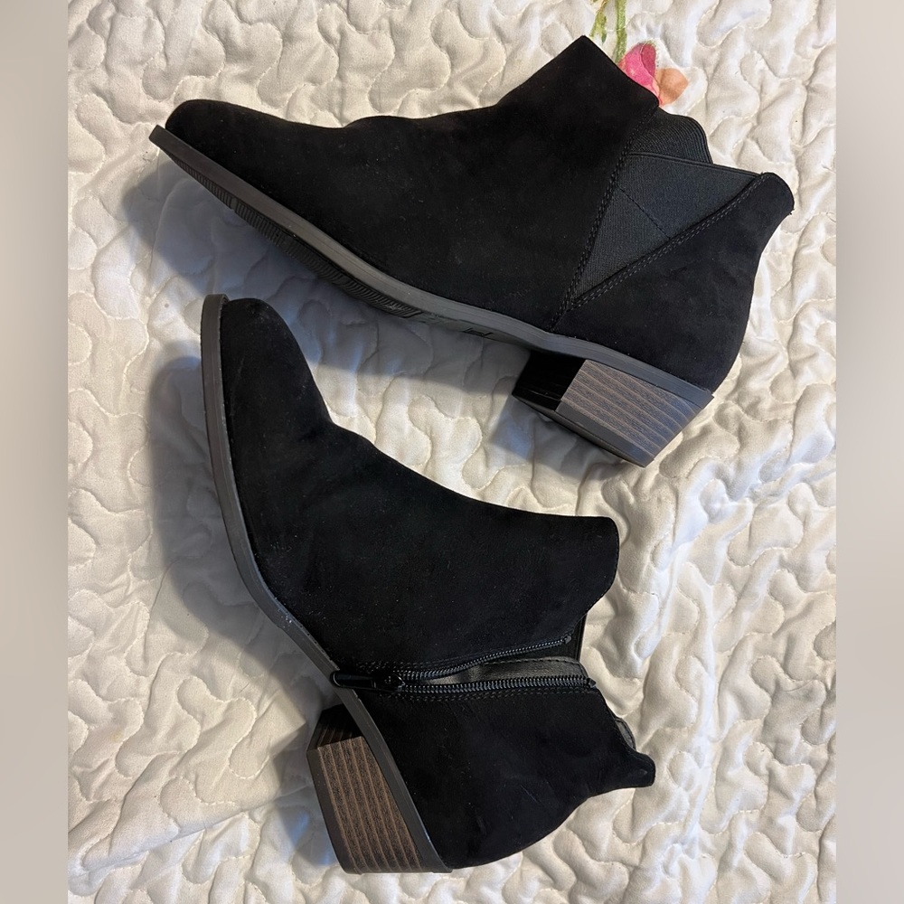 Black boots